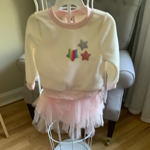 Brand new.Girls 2ps outfit - Picture 2 of 7